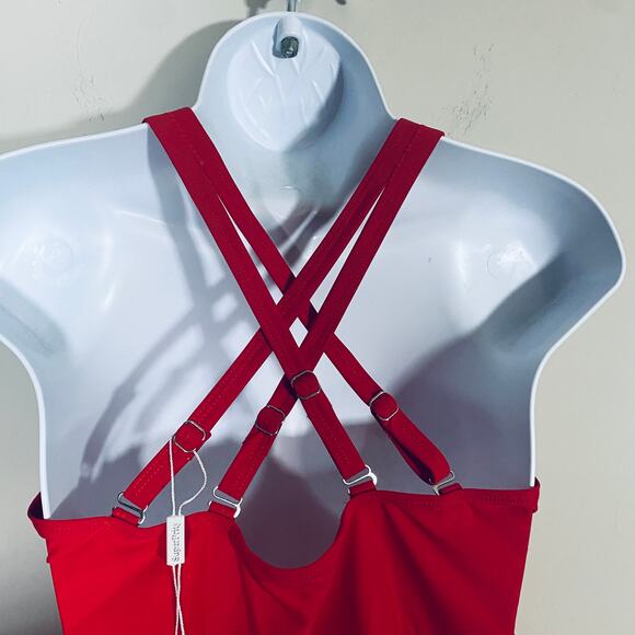 SuperPrity NWT Red Crochet Lace Tankini Top Crossover Back Flattering Sz L - Picture 6 of 11